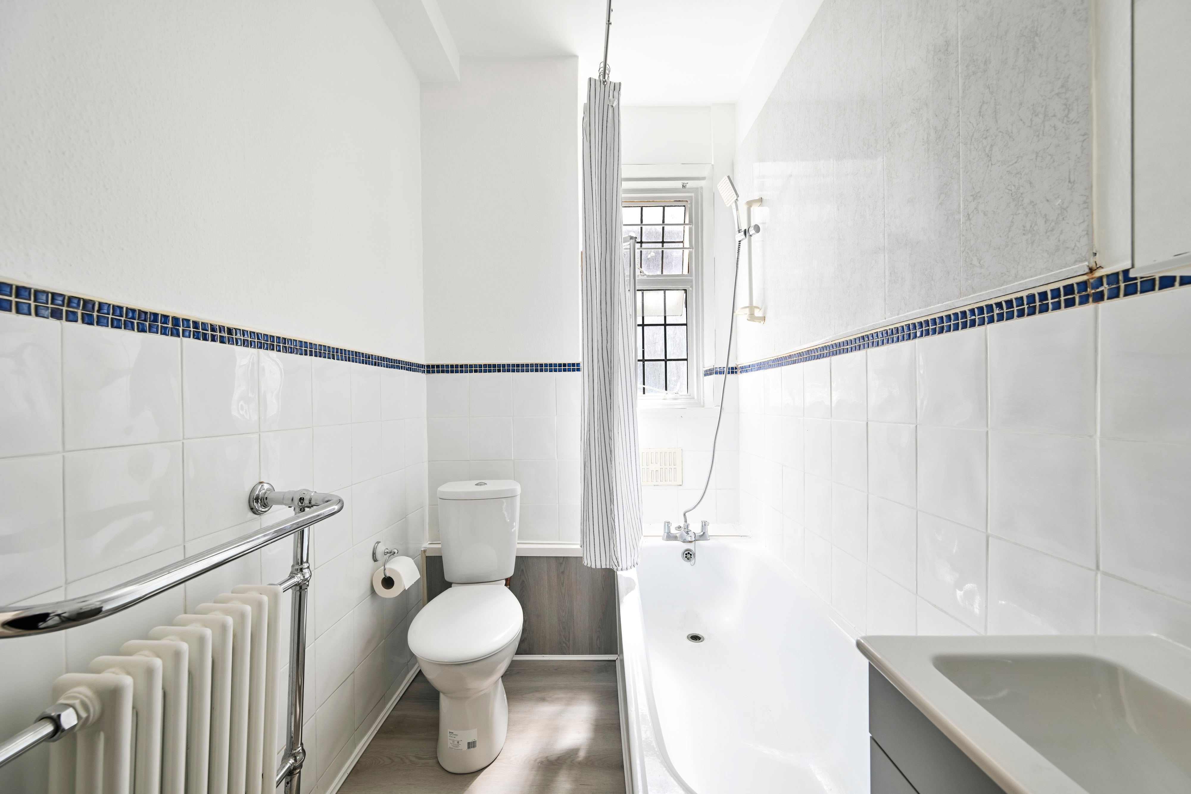 Flat Wakefield Mews in Greater London