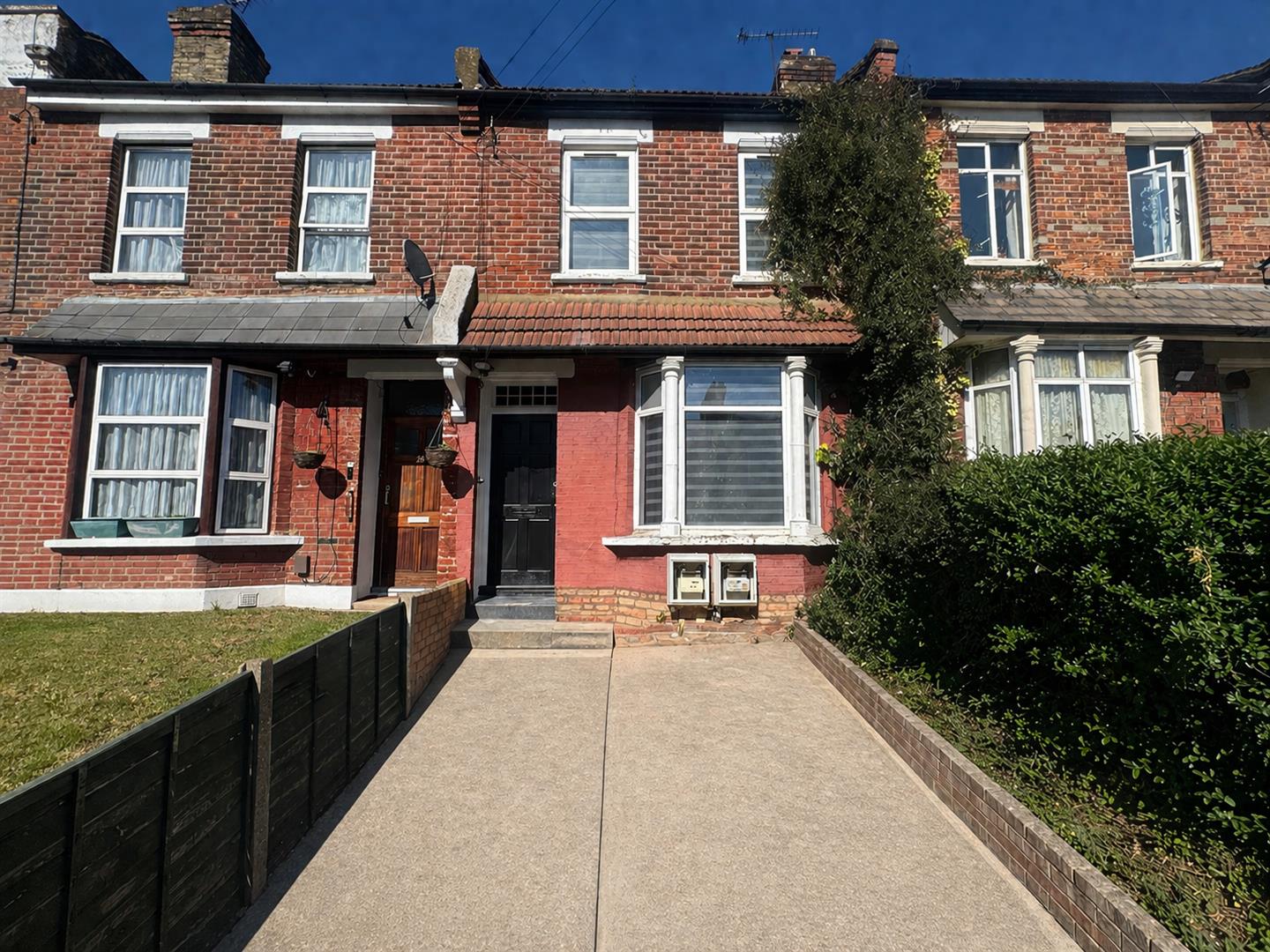 Flat Rucklidge Avenue in Greater London