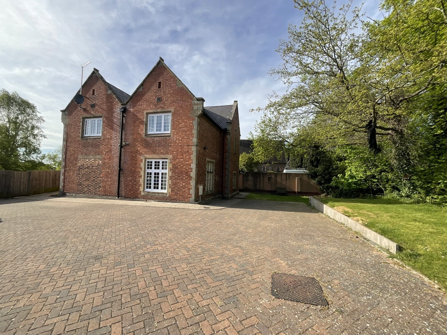 Flat Claremont Hill in Shrewsbury