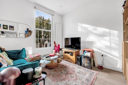 Flat Francis Terrace in Greater London