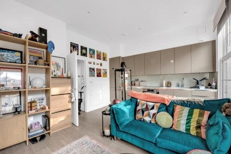 Flat Francis Terrace in Greater London