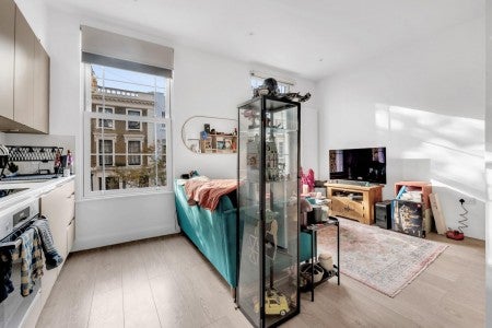 Flat Francis Terrace in Greater London
