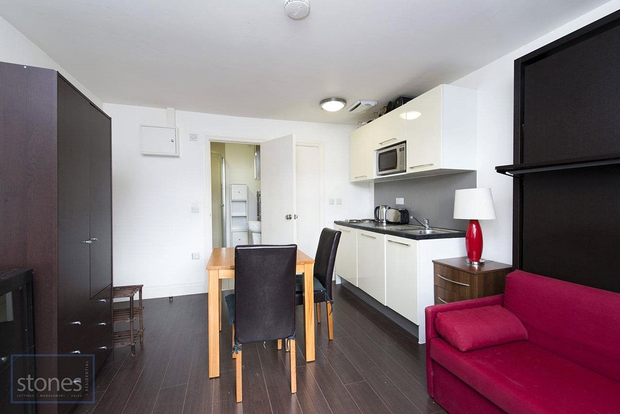 Flat Hurdwick Place in Greater London