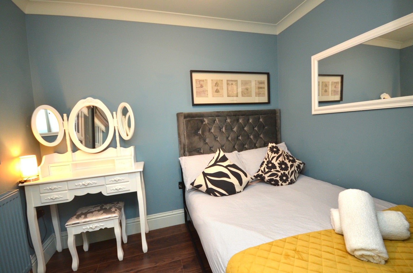 Flat Brighton Terrace in Greater London
