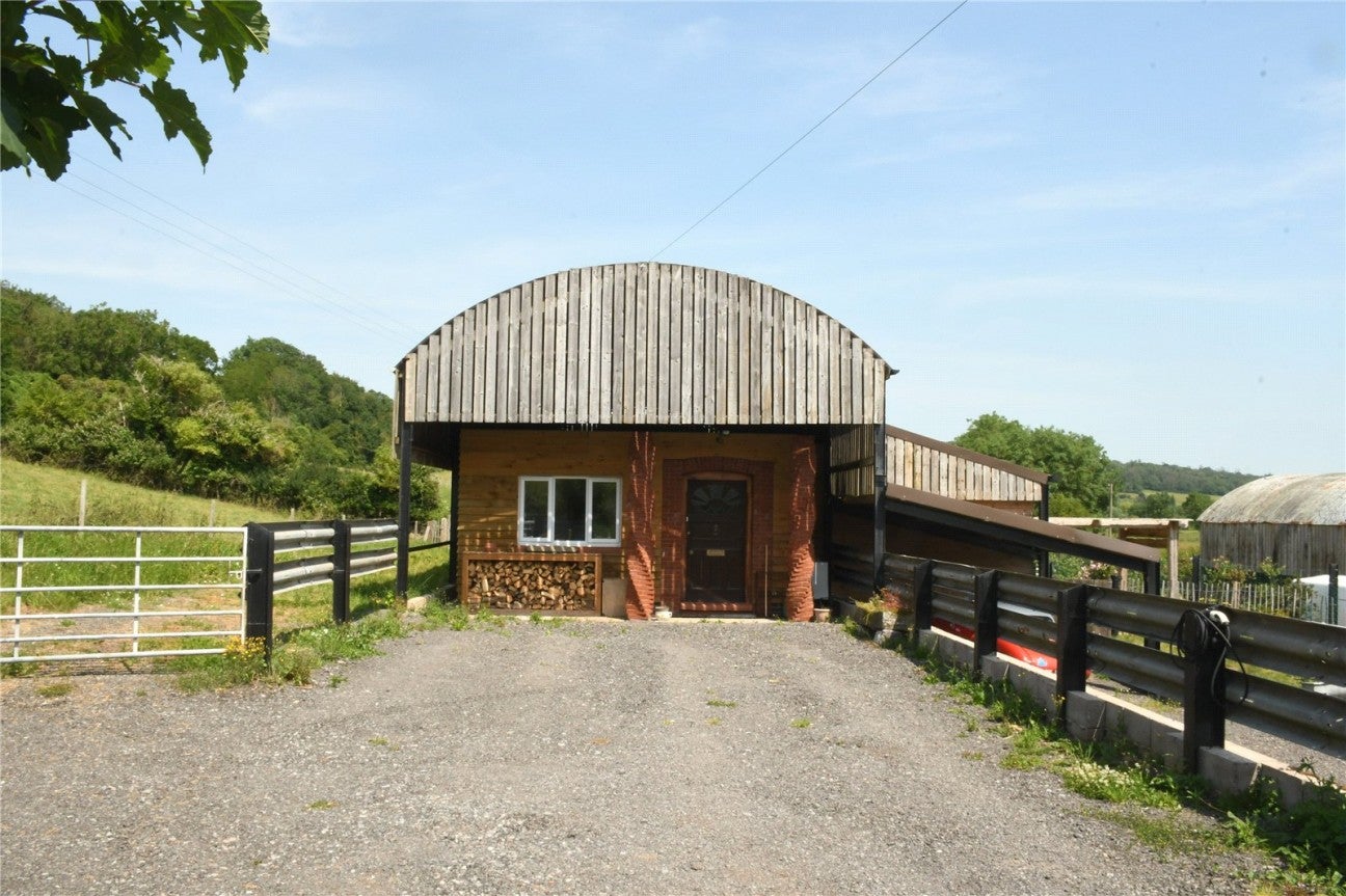 House Bridgwater Road in Lympsham