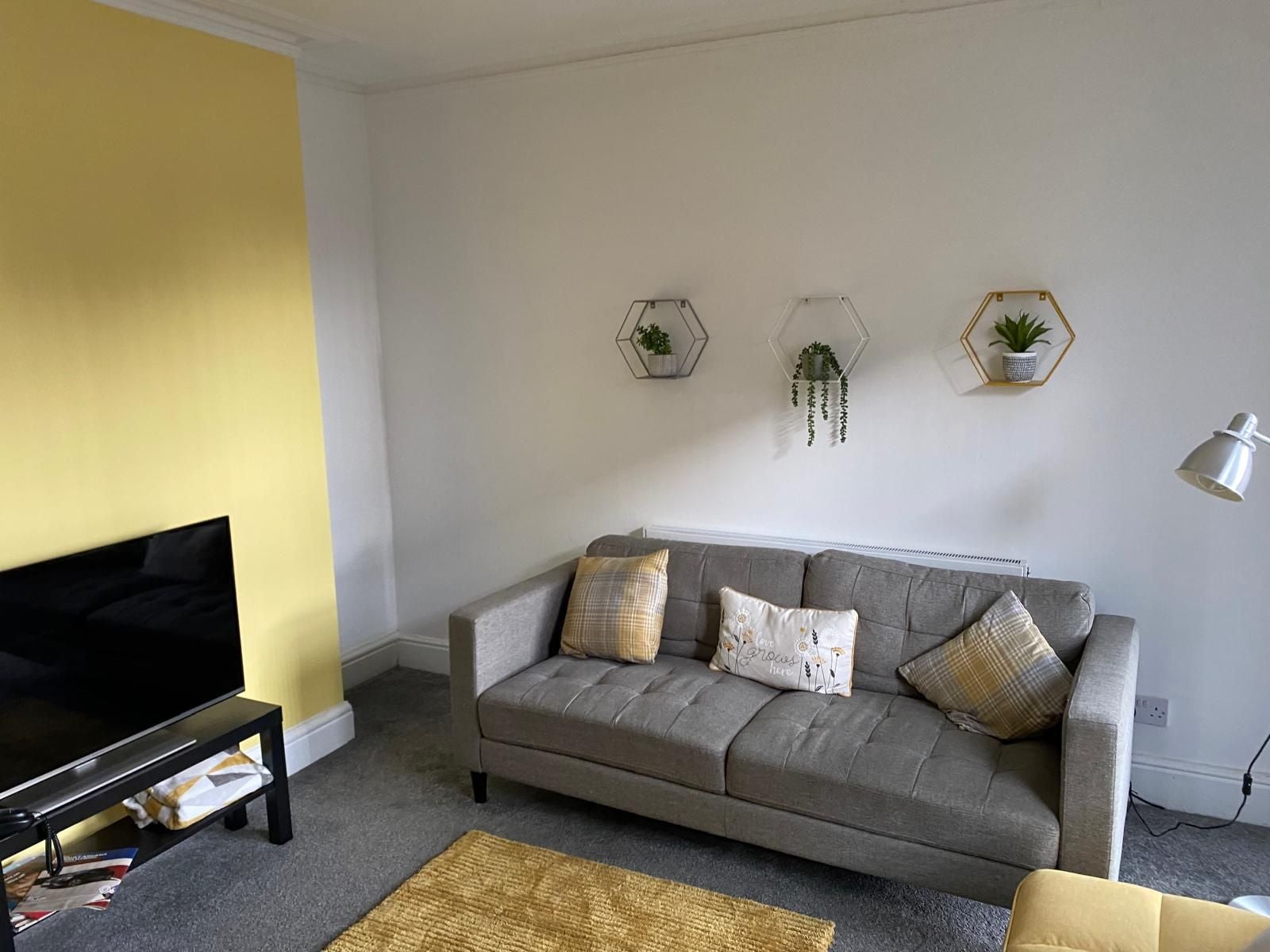 Flat Carrill Grove in Manchester