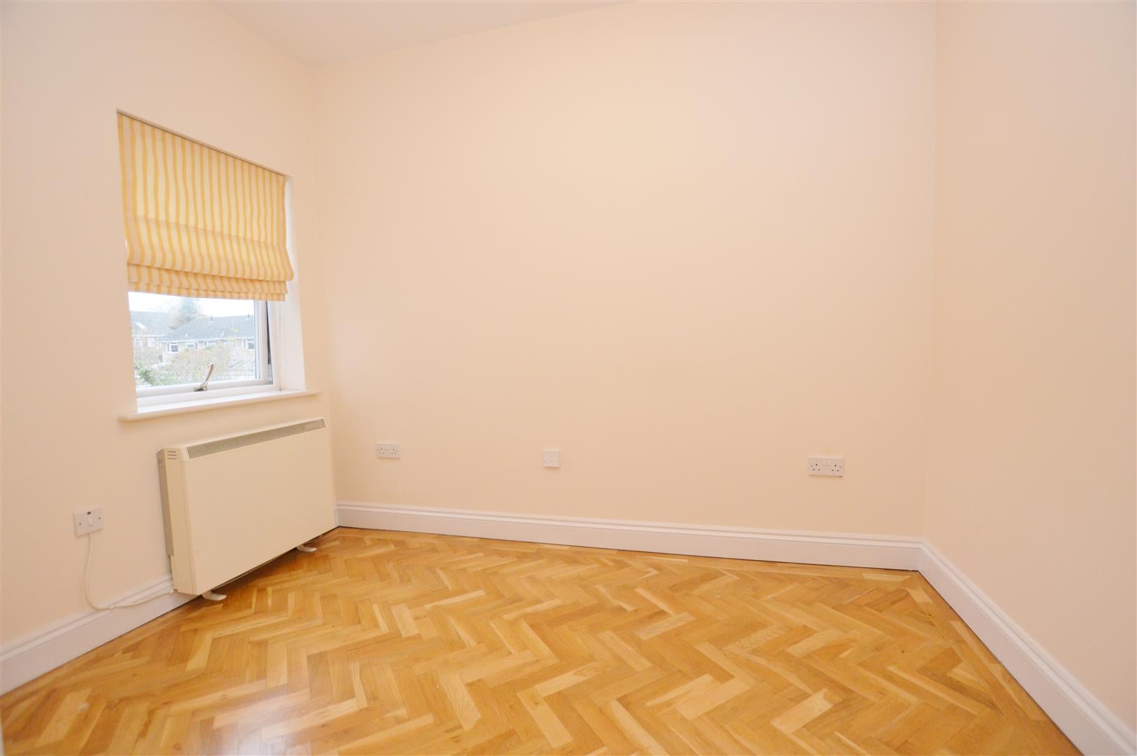 Flat Derby Road in Reading