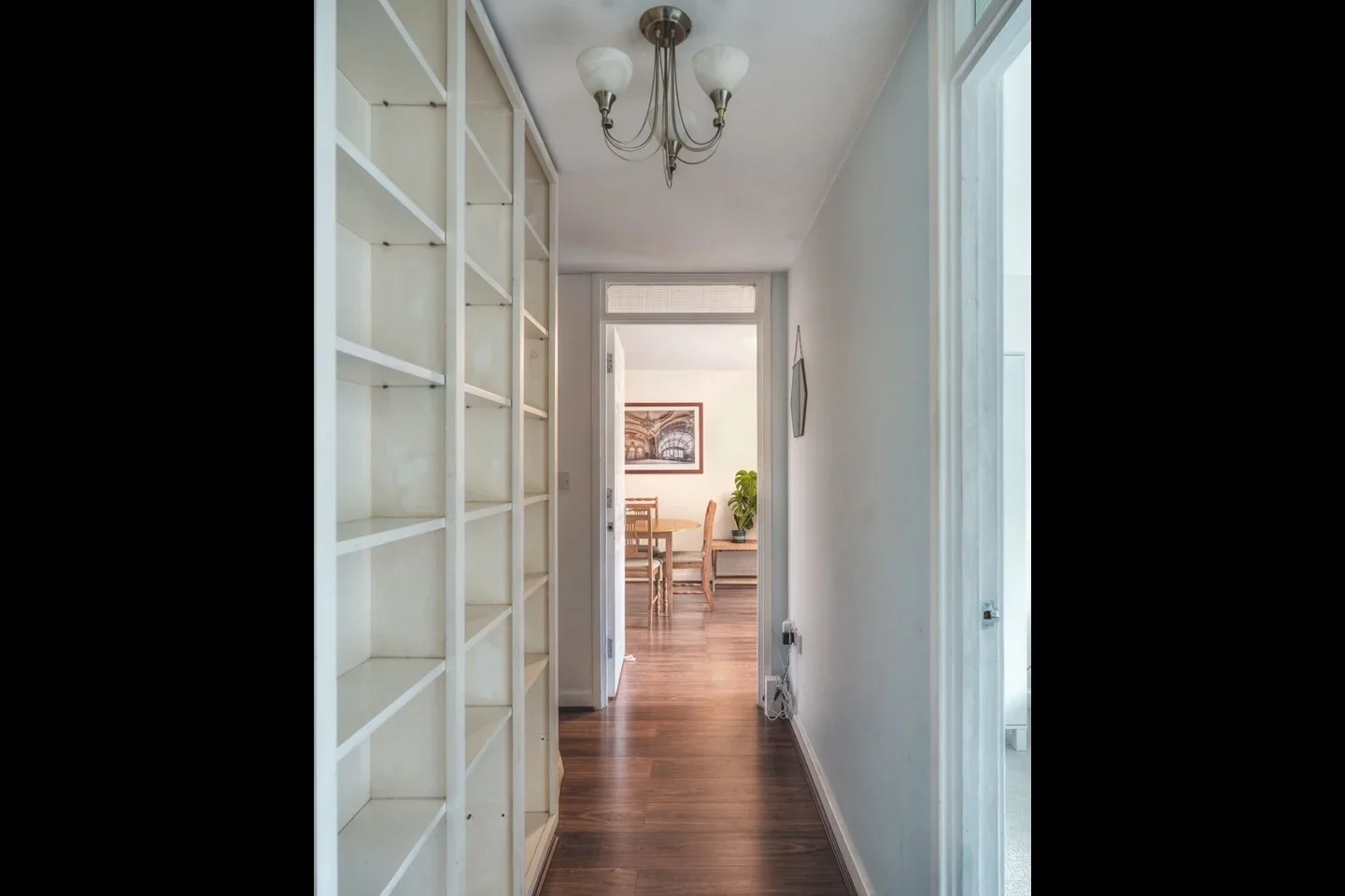 Room Westferry Road in Greater London