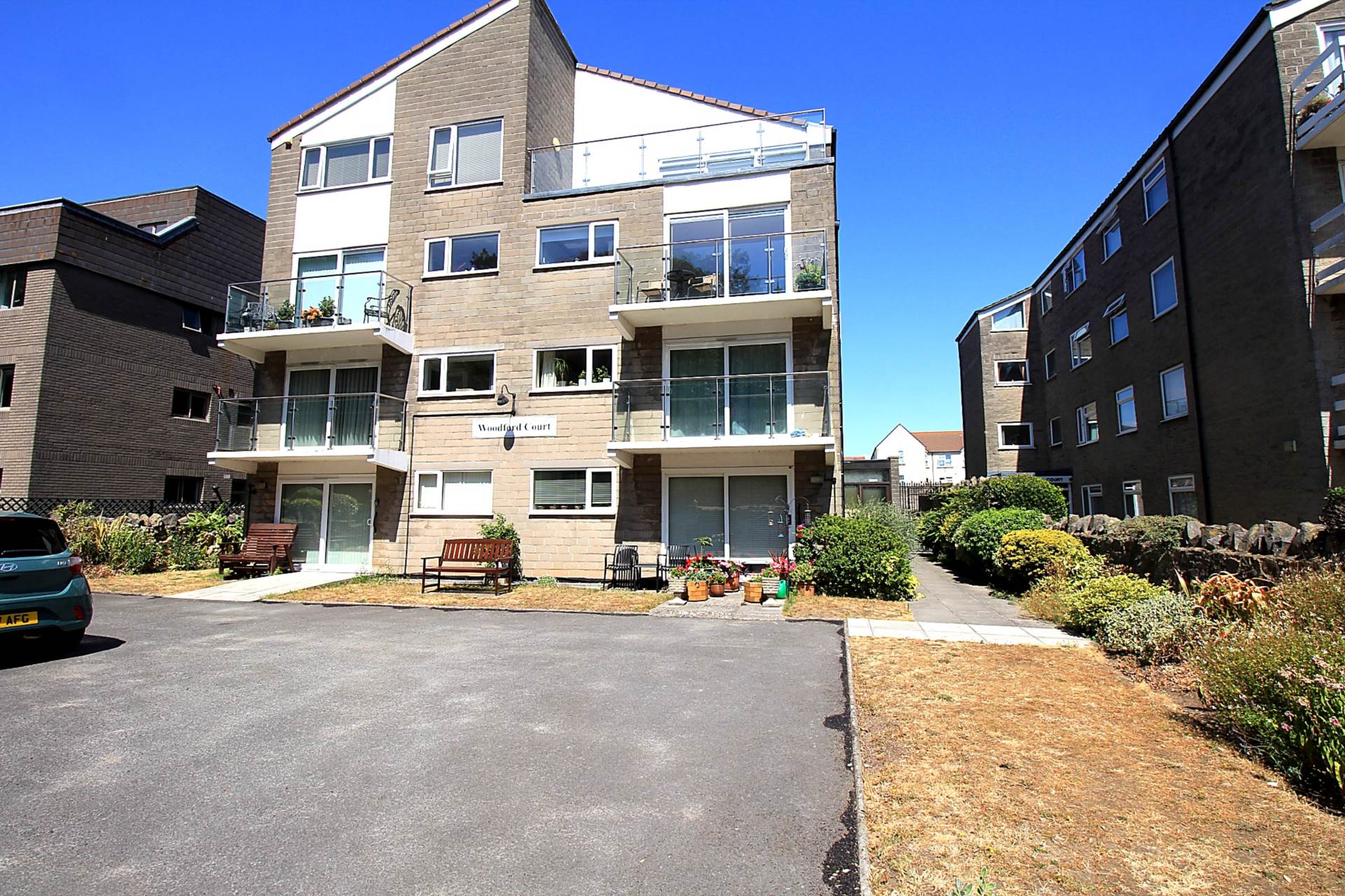 Flat Clarence Road North in Weston-super-Mare