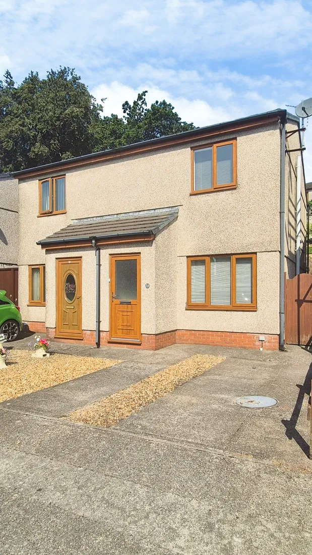House Stratton Way in Neath Abbey