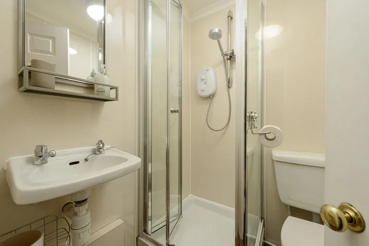 Flat Convening Court in City of Edinburgh