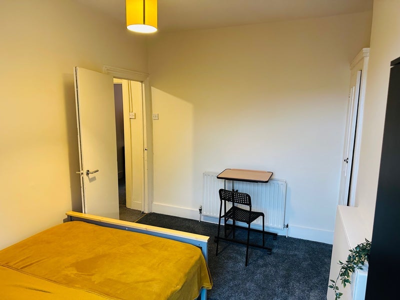 Room Caistor Park Road in Greater London