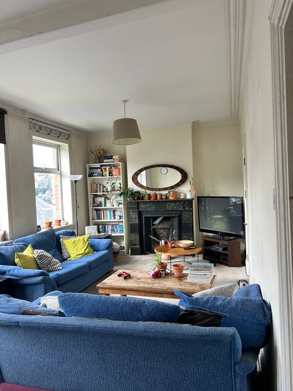 Room Gloucester Road in Bristol