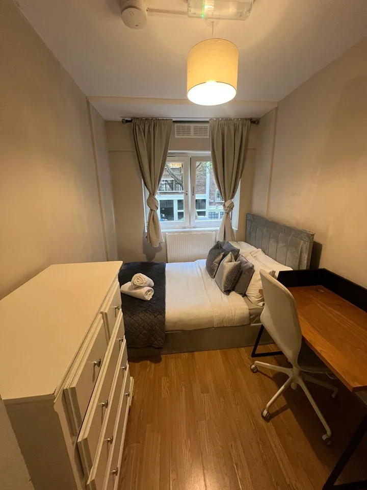 Room Baltic Street West in City of London