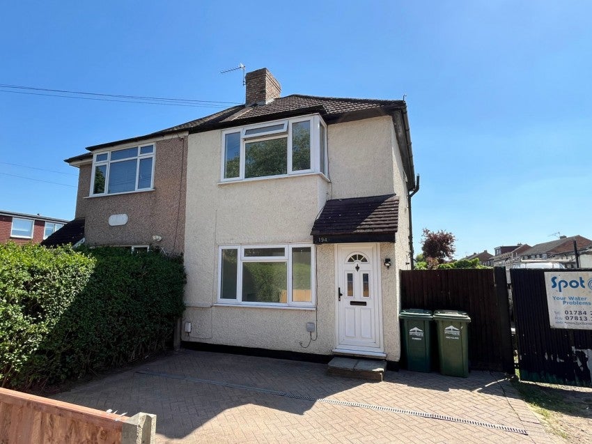House Orchard Avenue in Borough of Spelthorne