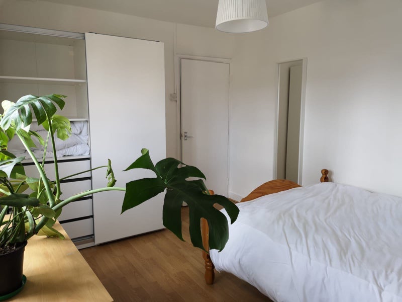 Flat Toynbee Street in Greater London