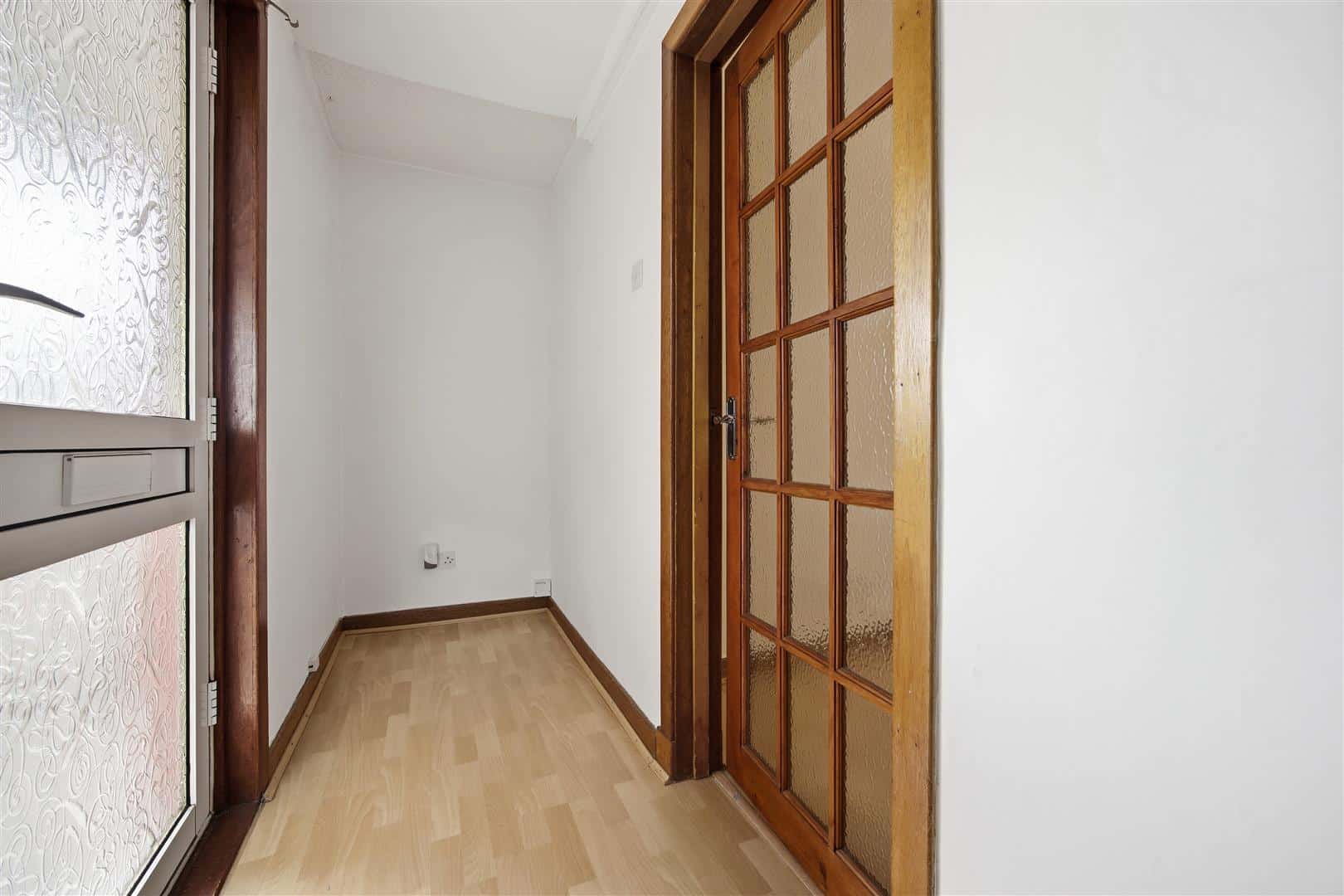Flat Doon Road in Kirkintilloch