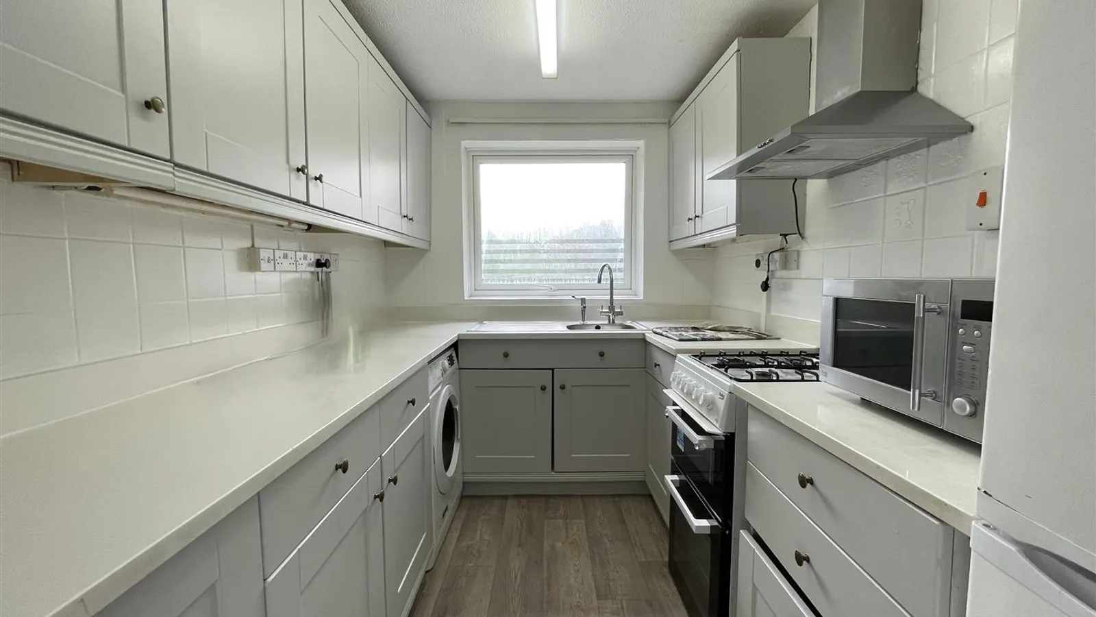 Flat Bembridge Gardens in Greater London