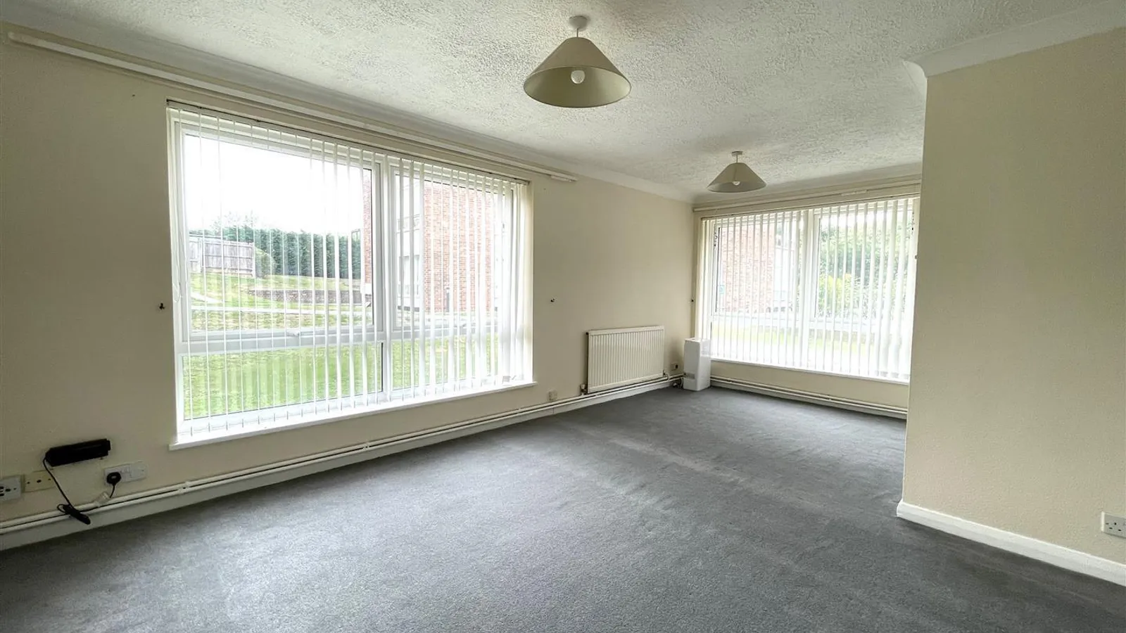 Flat Bembridge Gardens in Greater London