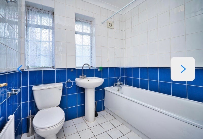 Room Maroon Street in Greater London