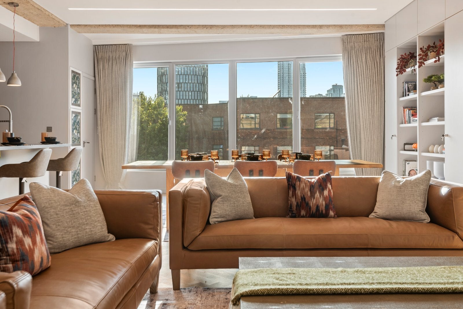 Flat Shoreditch High Street in Greater London