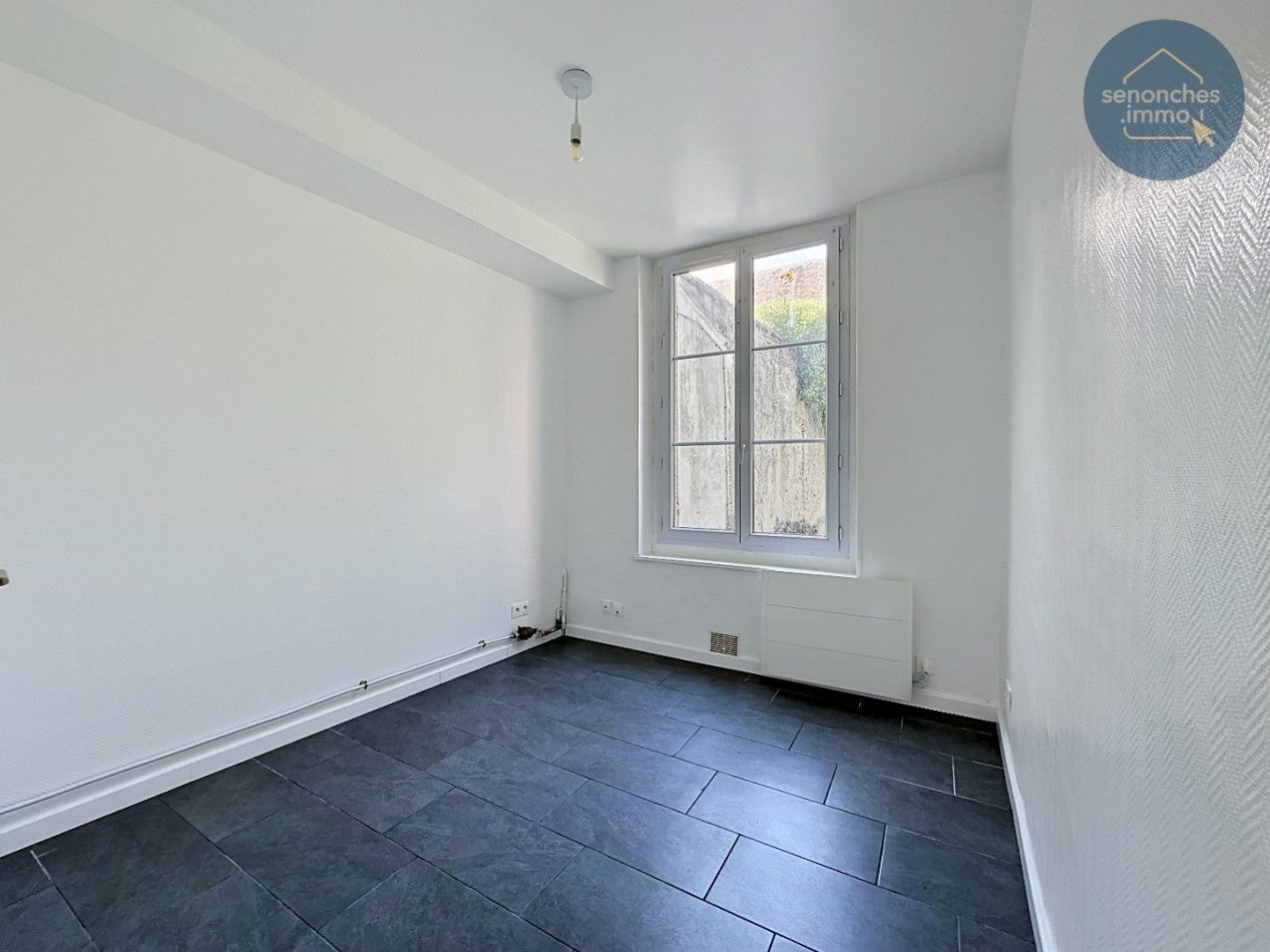 Appartement Rue Louis Peuret à Senonches
