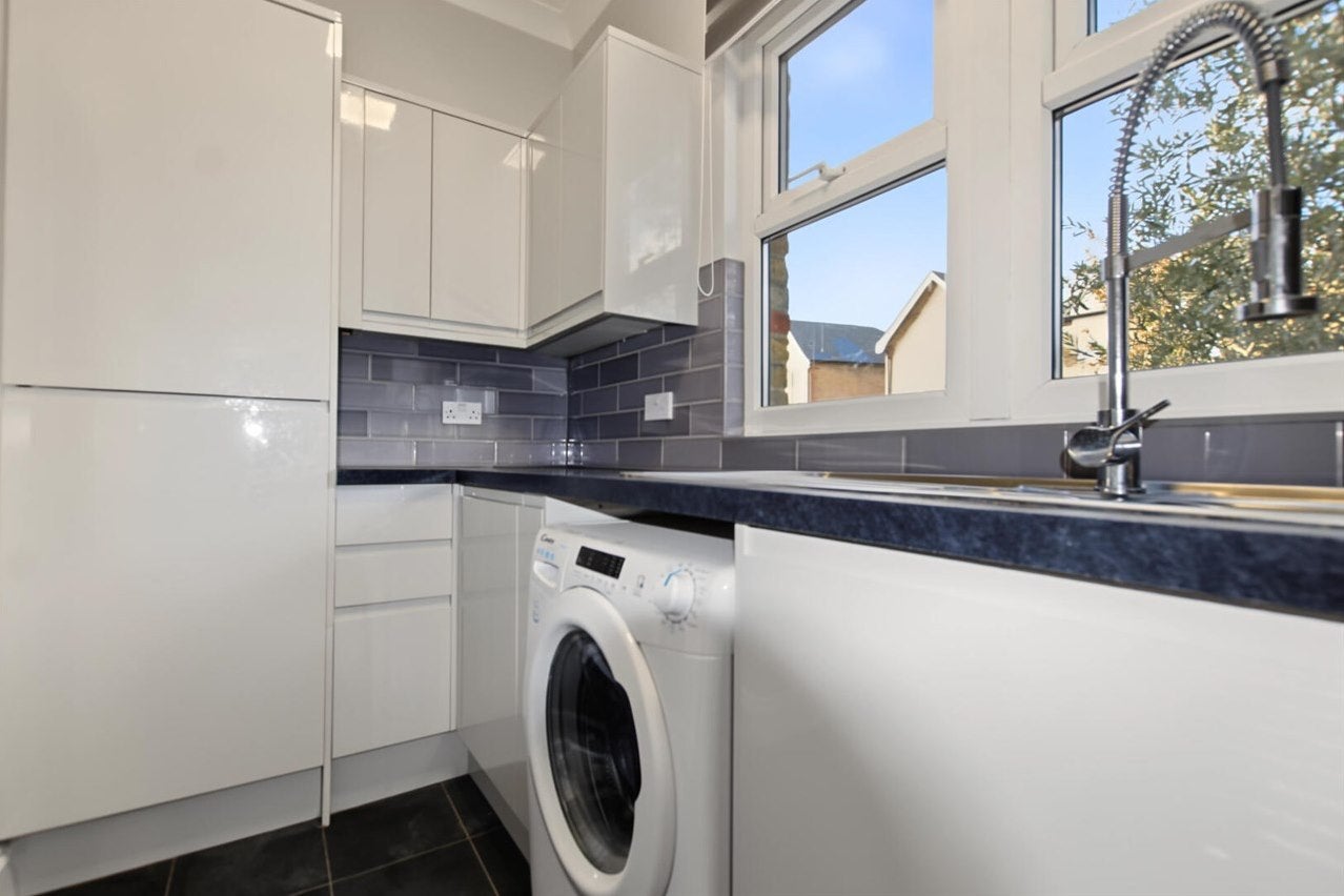 Flat Freta Road in Greater London