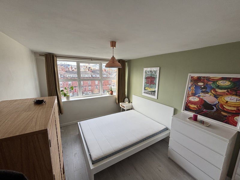 Room Leicester Place in Leeds