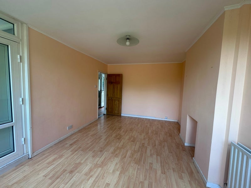 Room Fortrose Gardens in Greater London