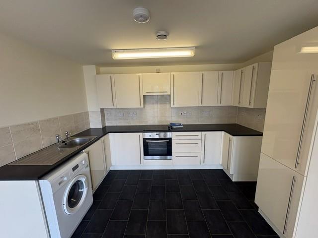 Flat Wave Close in Walsall