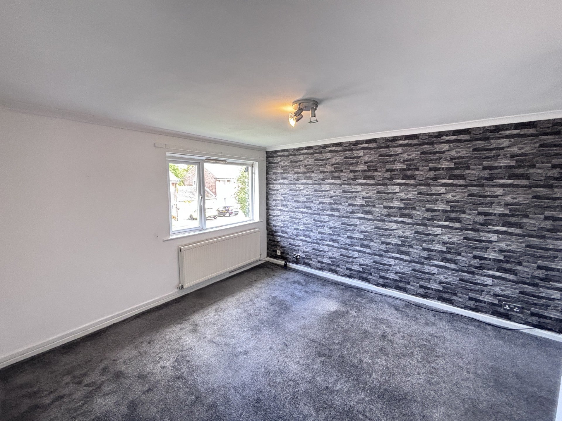 Flat Tuson Drive in Preston