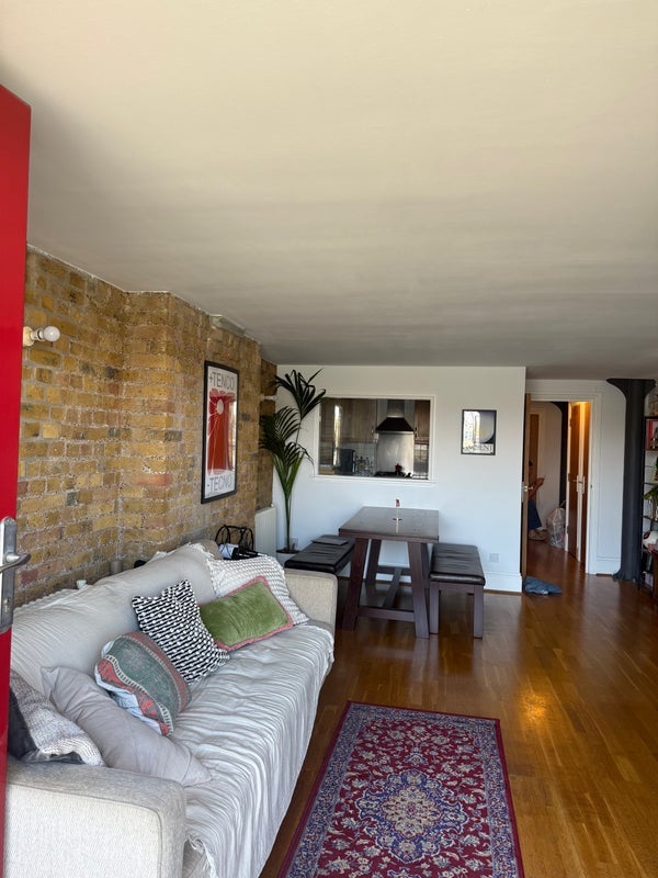 Room Rotherhithe Street in Greater London