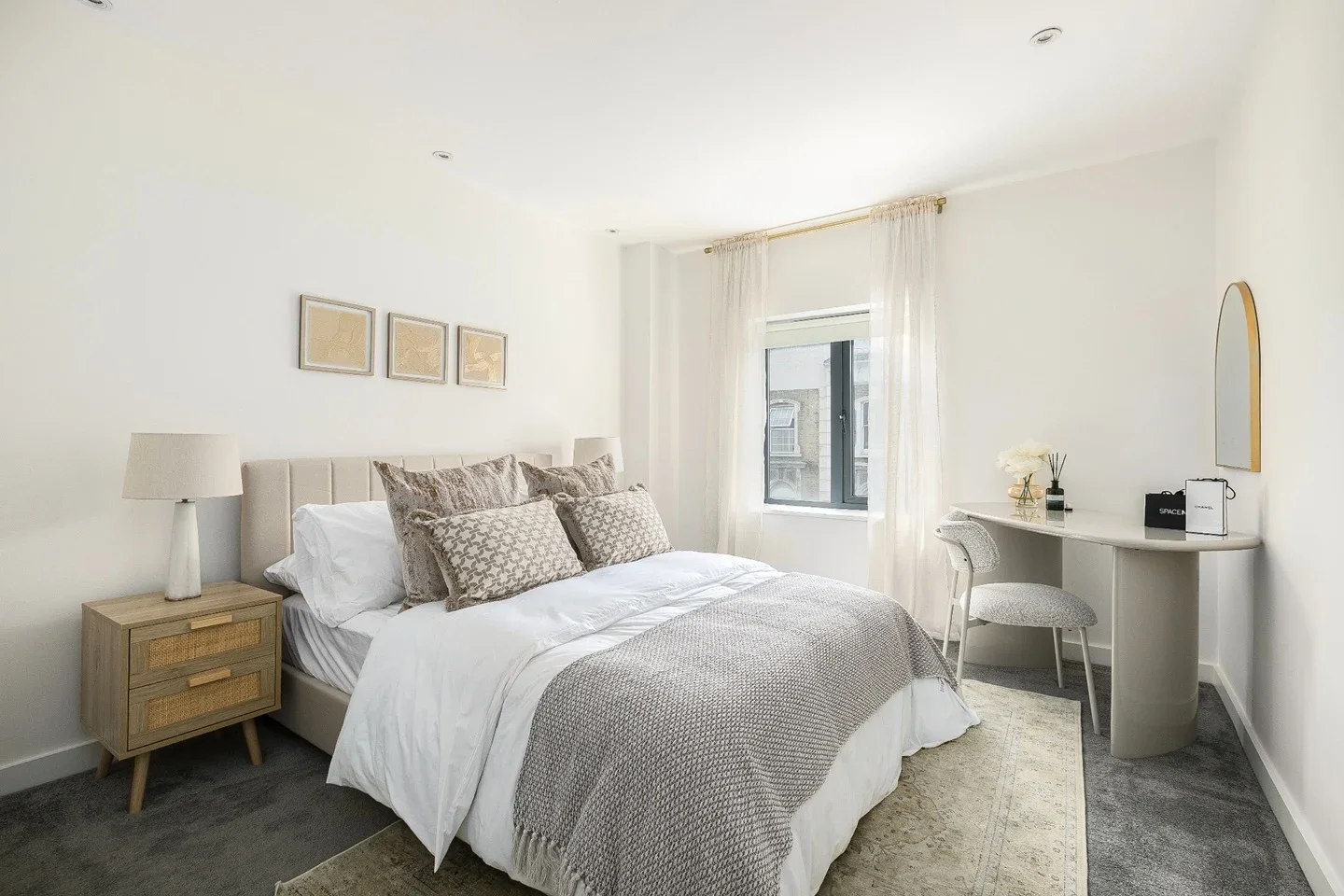 Flat Graham Road in Greater London