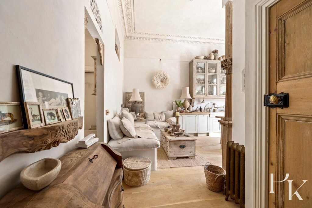 Flat First Avenue in Hove