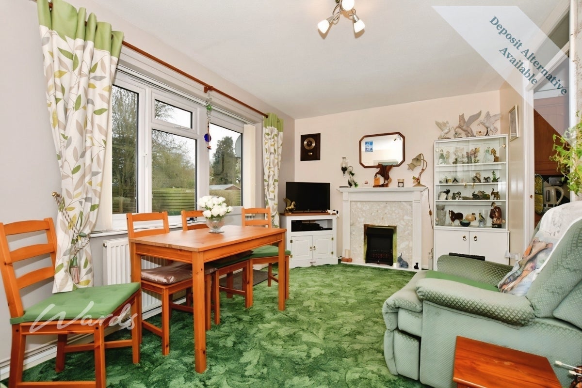 Flat West Shaw in Dartford