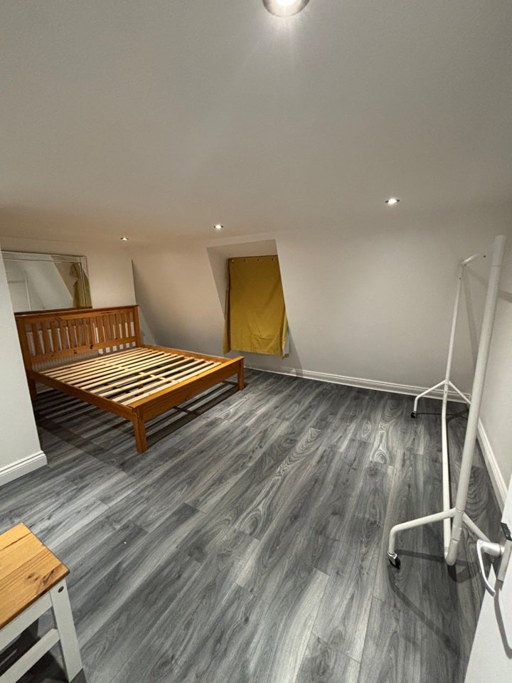 Flat Milton Place in Gravesham