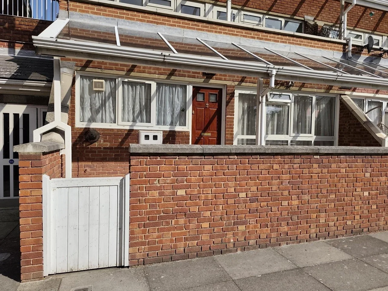 Flat Schofield Walk in Greater London