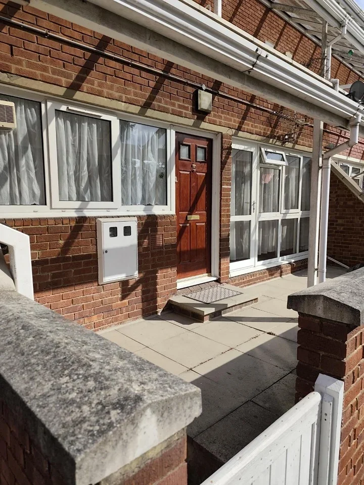 Flat Schofield Walk in Greater London