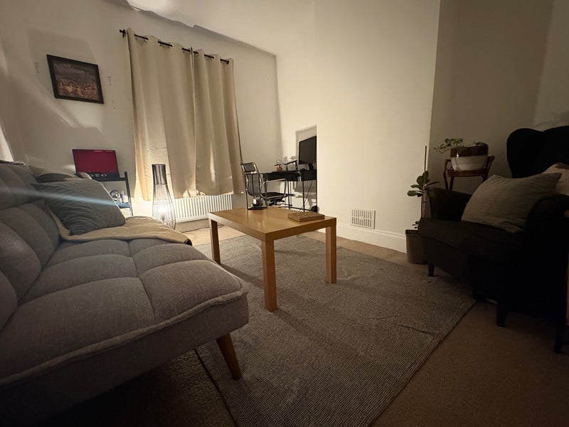 Room Whitehall Road in Bristol