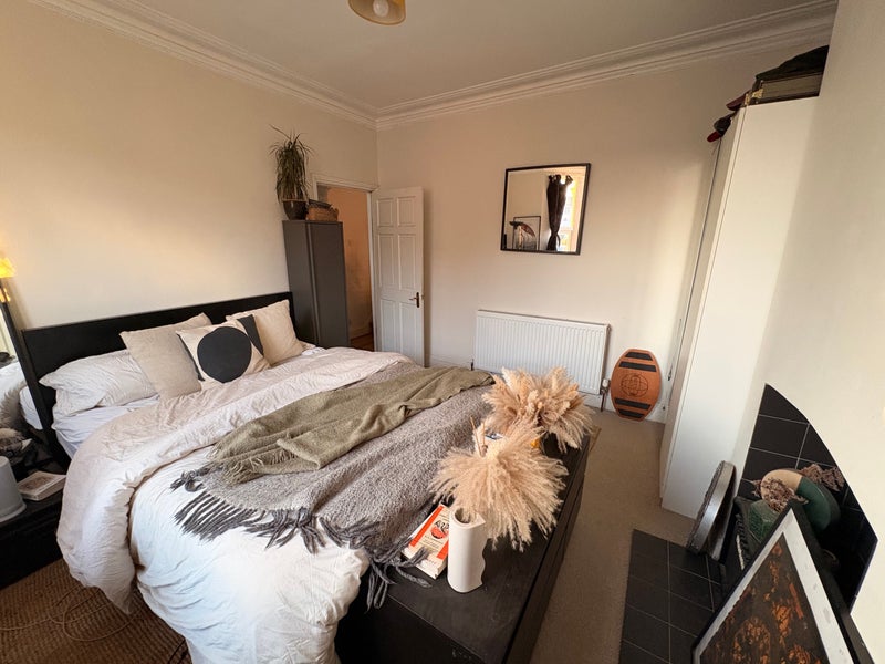 Room Whitehall Road in Bristol