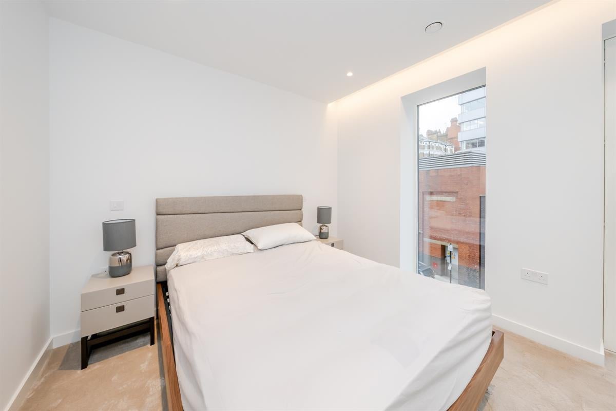 Flat Mount Pleasant in Greater London