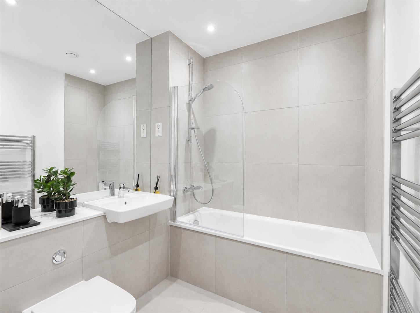 Flat Earl Haig Close in Greater London