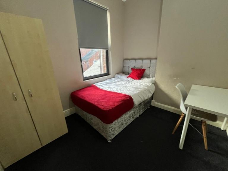 Room Gregory Boulevard in Nottingham