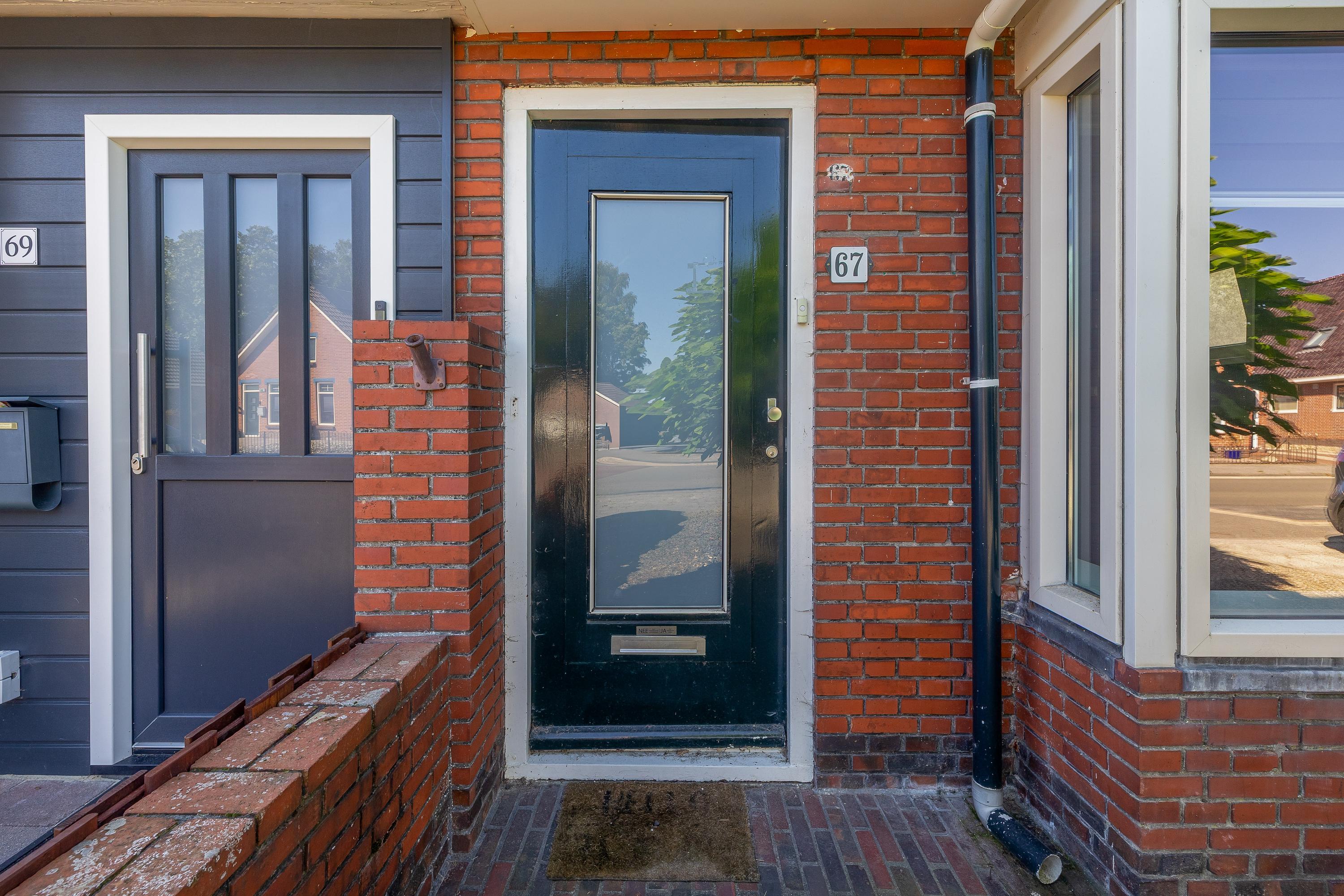 Twee-onder-één-kap te koop: Provincialeweg 67, Heiligerlee