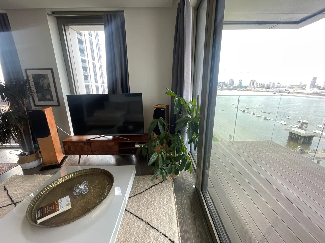 Flat Pilot Walk in Greater London