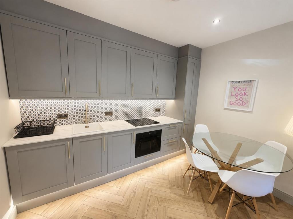 Flat Davigdor Road in Hove
