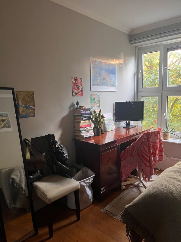 Room Wandsworth Road in Greater London