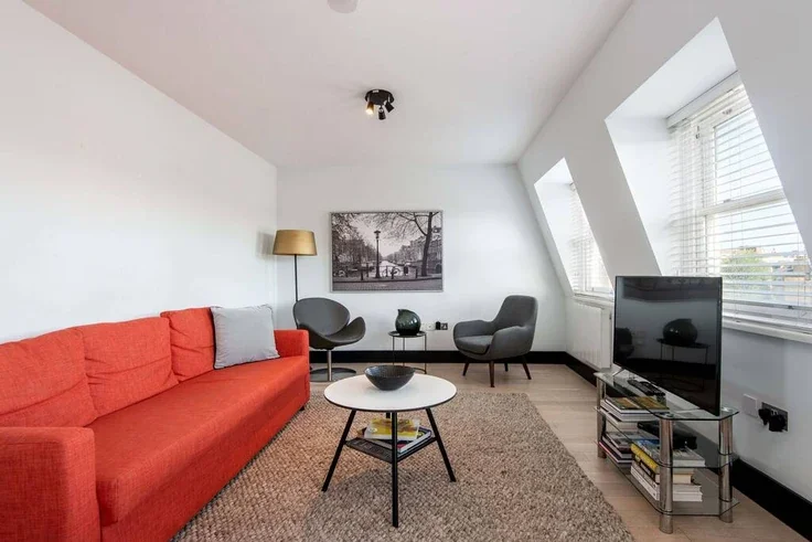 Flat Herbal Hill in Greater London