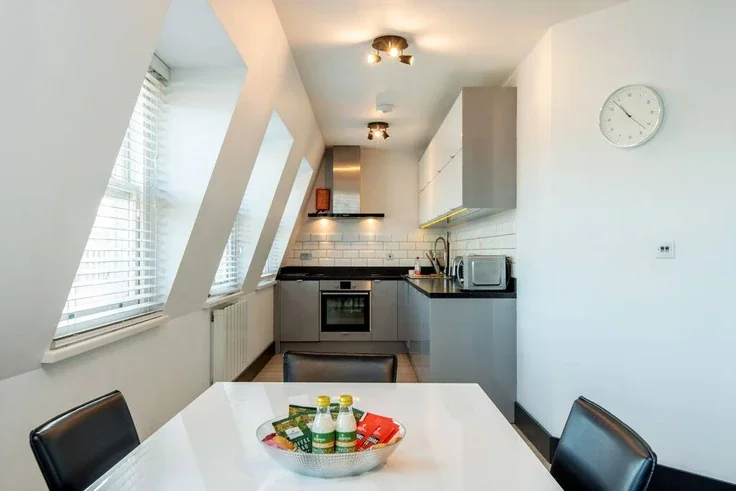 Flat Herbal Hill in Greater London