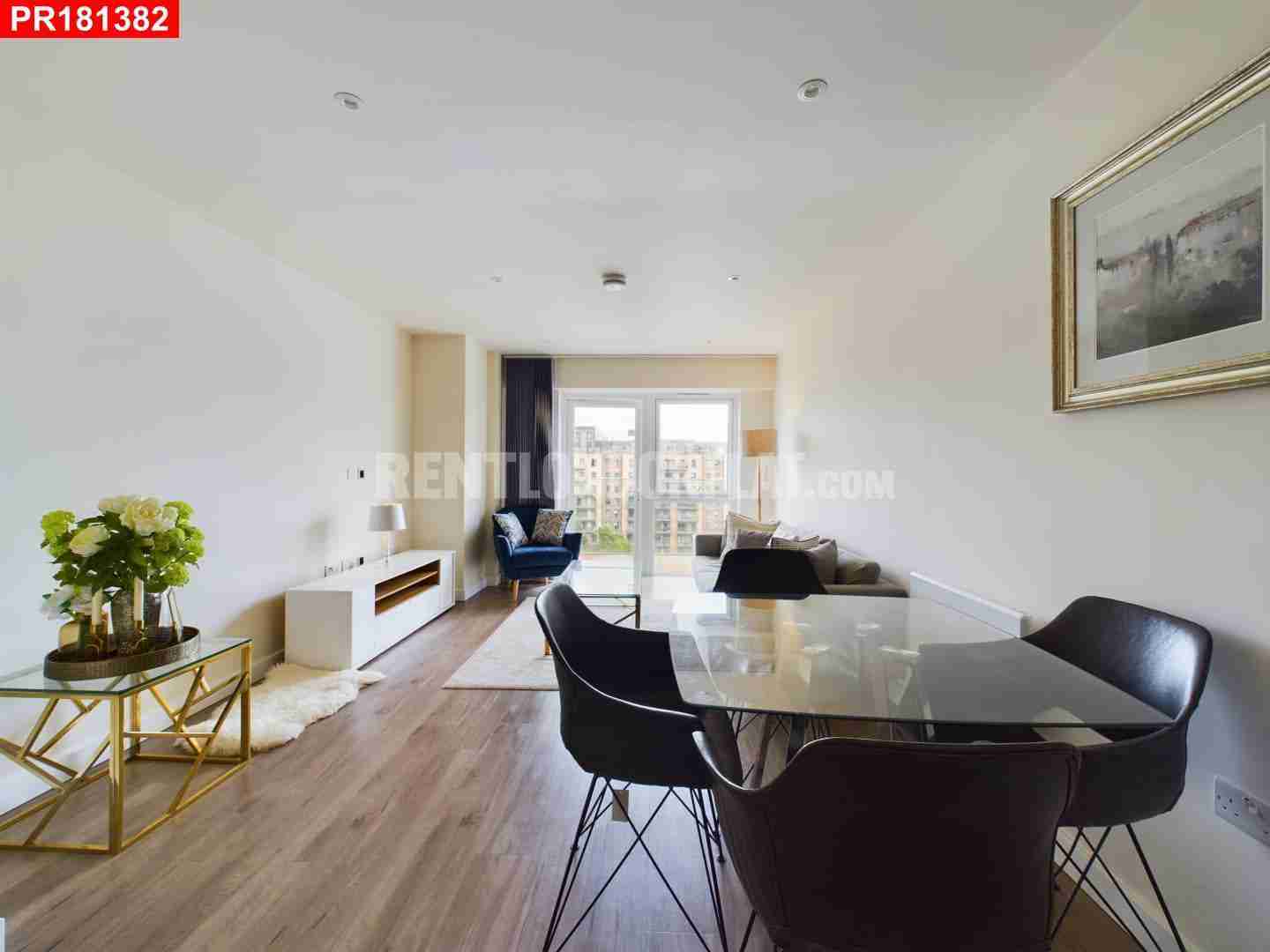 House Caversham Road in Greater London